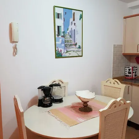Paqui's Quiet Apt In Playa Ingles. San Bartolomé
